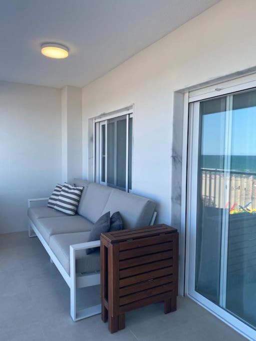 Apartamento 1ª Linea De Playa - Con Piscina Y Parking Playa de Gandia ภายนอก รูปภาพ
