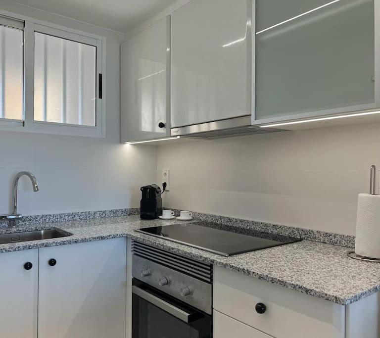 Apartamento 1ª Linea De Playa - Con Piscina Y Parking Playa de Gandia ภายนอก รูปภาพ
